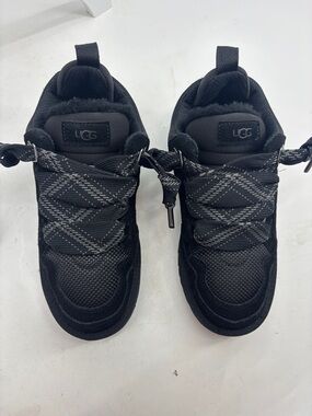 UGG woman Black Quilted Lace-Up Sneaker Boot